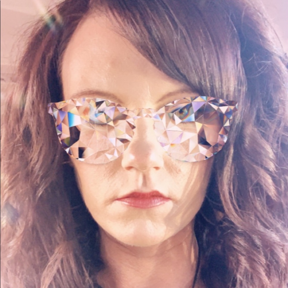 Meet your Posher, Ivree